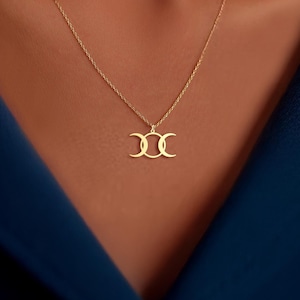 Triple Moon Charm Necklace - Symbolic Wicca Jewelry - Celestial Goddess Pendant