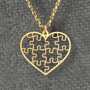 Heart Puzzle Necklace - Customizable Heart Puzzle Pendant - Silver or Gold Puzzle Piece Charm - Necklace for Couples and Puzzle Lovers