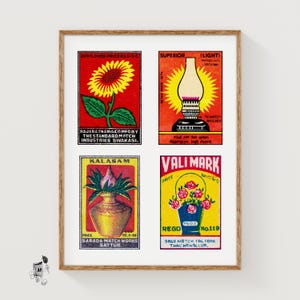 Röda tamilska tändsticksasketiketter rutnätstryck, vintage efemeraposter, språksamling, typografifokus, karmosinröd väggkonst
