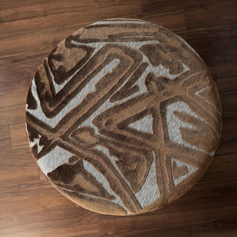 Puf redondo de terciopelo: mesa de centro con reposapiés y funda extraíble. Camel