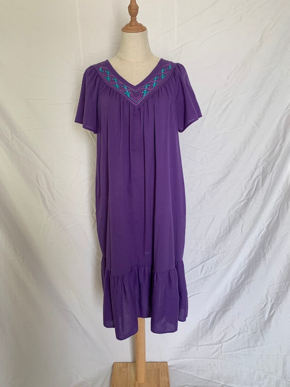 Purple embroidered muumuu, vintage, size M, susta… - image 2