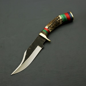 Hand Forged Damascus Steel Hunting Knife: Stag Horn Handle, Leather Sheath
