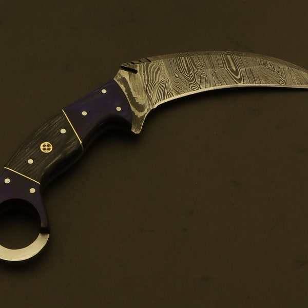Beautiful handmade Damascus karambit knife handle made of buffalo horn and wood