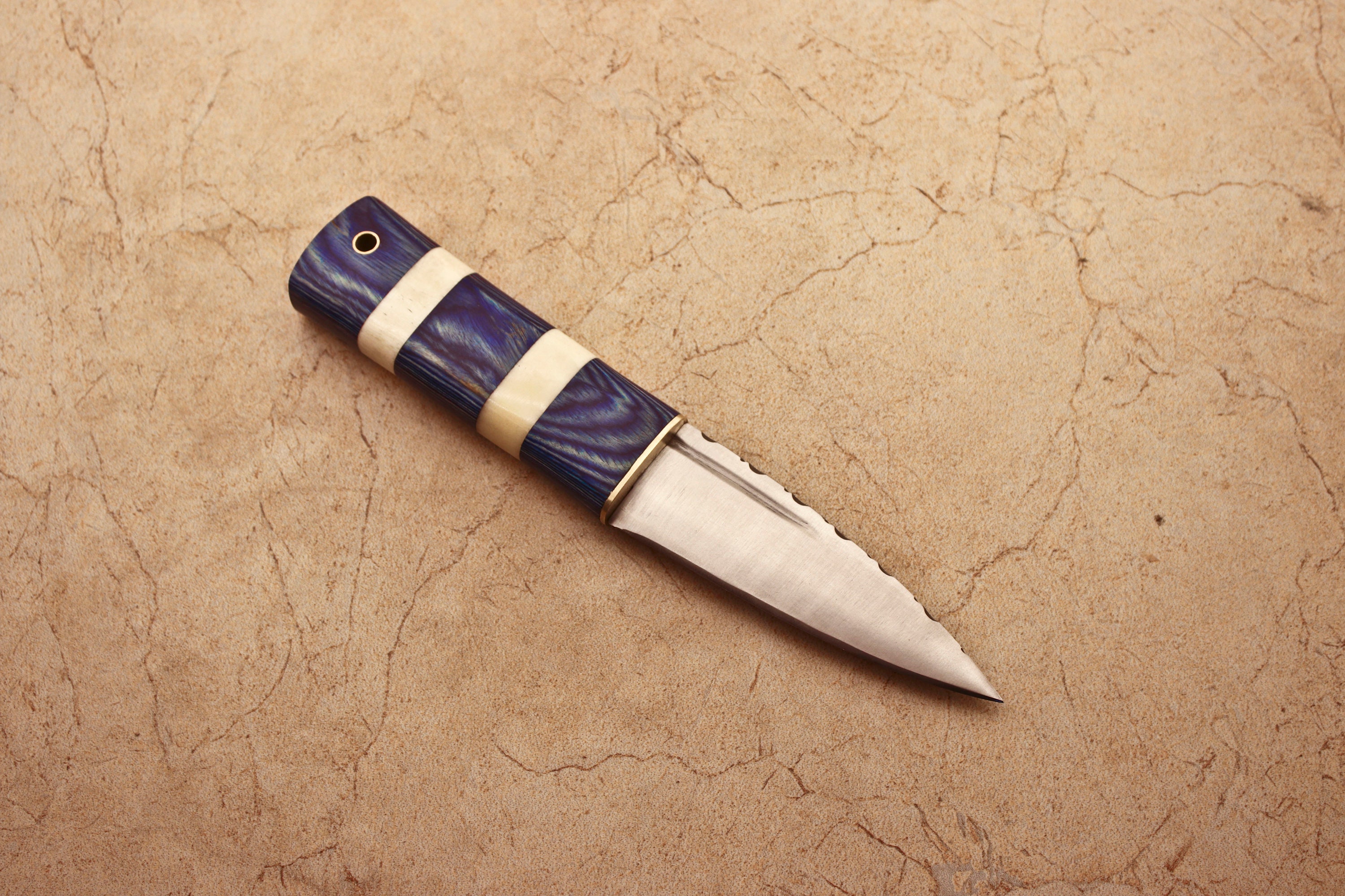 Handmade Stainless Steel Sgian Dubh Dirk Knife: Scottish Celtic Gift