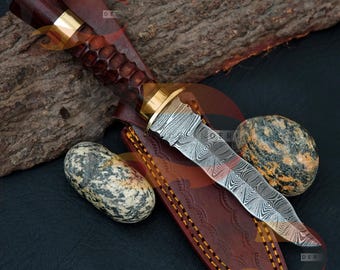 Hand Forged Damascus Steel Hunting Knife with Leather Sheath