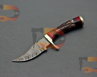 Handmade Damascus Steel Hunting Knife with Stag Horn Handle & Leather Sheath
