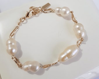 Bracelet - Venetian chain and baroque pearls