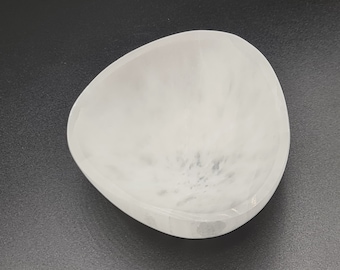Tigela oval de selenita de 10 cm, tigela ritual de selenita, tigela de altar, tigela de limpeza, tigela de energização, tigela de energização de selenita