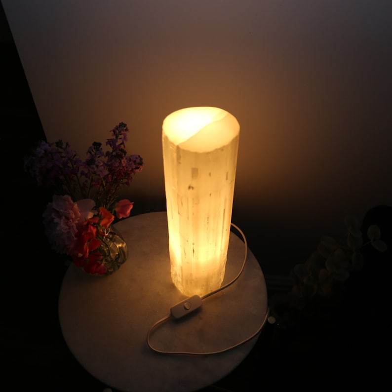 Selenitlampa - Cylinder, Lugnande Kristallbordslampa, Heminredning bild 8