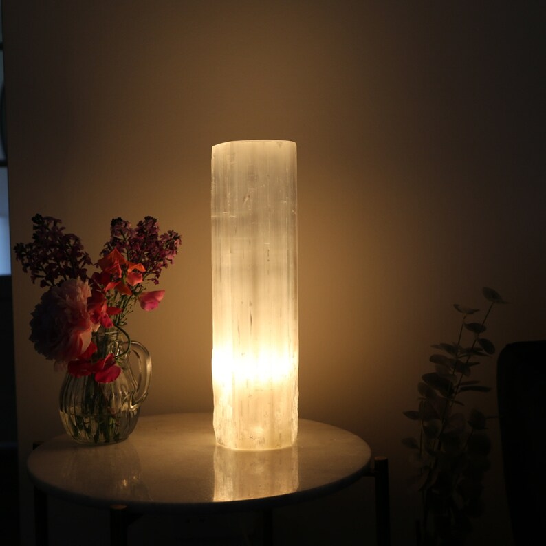 Selenitlampa - Cylinder, Lugnande Kristallbordslampa, Heminredning bild 5