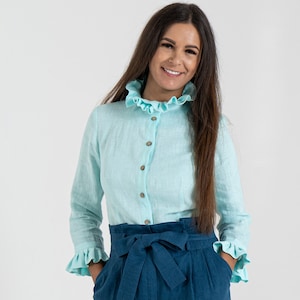 Camicetta blu in lino per donna / Camicia con collo a balze / Abbigliamento in lino biologico fatto a mano