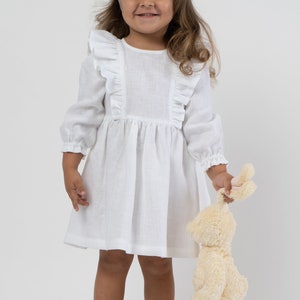 Weißes Leinen Rüschenkleid für Mädchen | Langarm Kleinkind Kleid | Handgefertigtes Tauf- oder Blumenmädchen Outfit