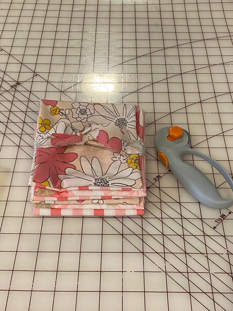 7 vintage fat quarter Cannon Dan River JCPenney floral pattern
