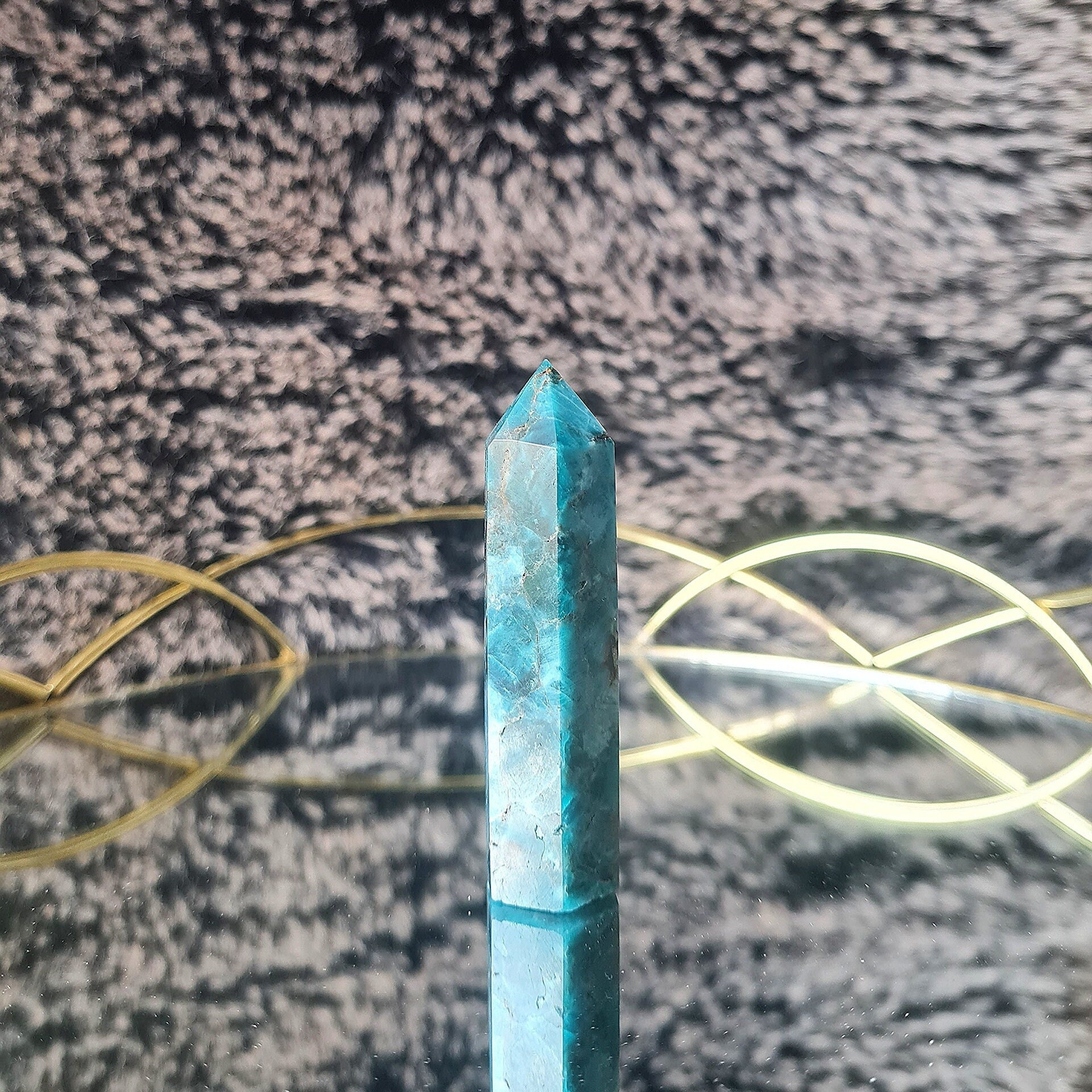 Obélisque en Pierre Naturelle Apatite