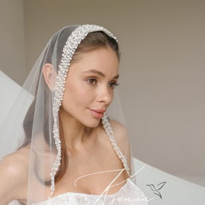 Pearl and сrystal edge veil  Angel cut veil  One tier wedding veil with hoop Crystal drop veil  on the comb Waterfall veil with sparkle edge