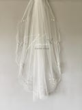 Floral veil with beads Scalloped edge veil Unique wedding veil One tier veil Hand beaded veil Cathedral veil Fingertip veil on the comb product logo
