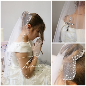 Sparkly communion veil with cross First communion veil with rhinestone and pearls Holy communion veil with gloves Confirmation glitter veil