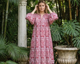 Vestido midi de algodón con estampado floral rojo a mano: regalo bohemio de verano para el Día de San Valentín.