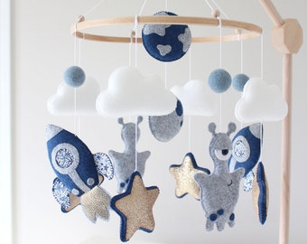 Space Felt Mobile - décor pour enfants - décor de pépinière - fusée - extraterrestre - planètes - étoiles