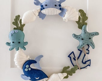 Under the Sea Felt Hoop - décor pour enfants - décor de pépinière - baleine - ancre - coquillage - crabe - pieuvre - océan