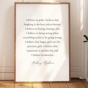 Audrey Hepburn Zitat, ich glaube an rosa, Audrey Hepburn Druck, Audrey Hepburn Wandkunst, Audrey Hepburn Zitate, Audrey Hepburn