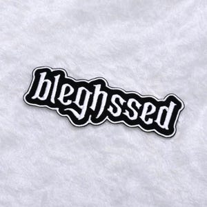 Toppa ricamata in metallo/metalcore/emo "Bleghssed"