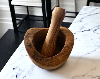 Olive Wood Pestle and Mortar premium rustic design perfect gift in presentation bag makes rustic gift for all occasions.