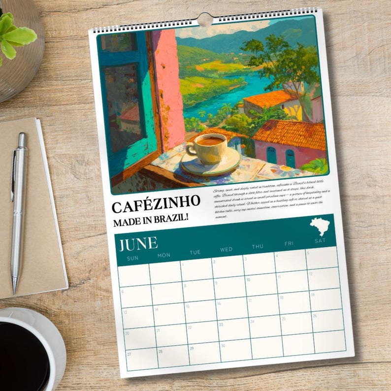 Puede incluir: Un juego de tres tazas de cer&aacute;mica con un acabado mate moteado. Las tazas son en tonos crema, gris claro y gris oscuro. Cada taza tiene un dise&ntilde;o simple y minimalista y un asa redondeada.