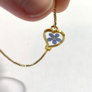 Adjustable bracelet real dried blue Forget me not flower in a heart, Myosotis, golden heart, 18K gold coated chain, resin, nature jewel image 4