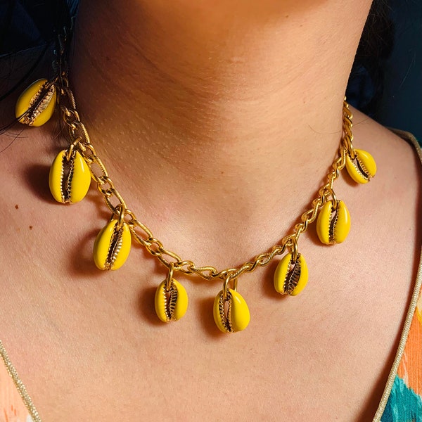 Collier coquillage jaune acier inoxydable