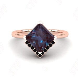 Princess Cut Alexandrite Gemstone Wedding Bridal Engagement Ring 14k Solid Gold Black Spinal Women&#39;s Statement Ring Proposal Gift For Love