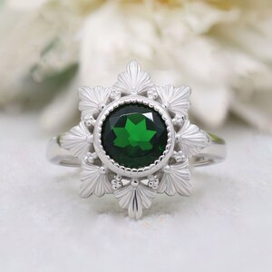 Round Chrome Diopside Wedding Ring Beautiful Art Deco Proposal Ring 925 Silver Ring Engagement Ring Bridal Ring Promise Ring Nature Ring
