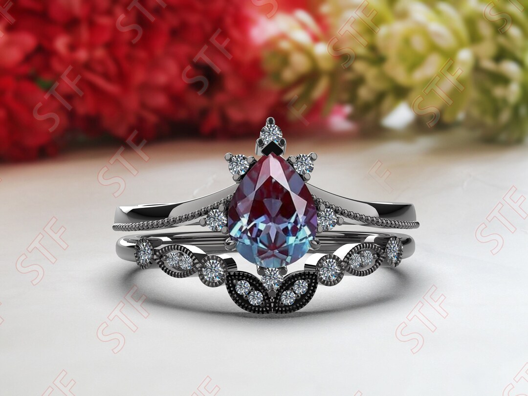 Lab Created Alexandrite Engagement Ring 14K Black Glod Ring Halo Ring ...