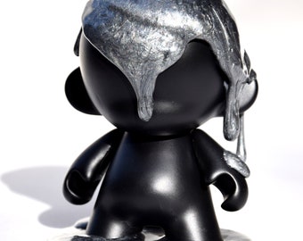 Munny kidrobot custom, graffiti, silver, artoys.