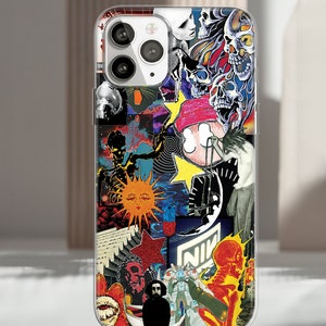 Puede incluir: Funda transparente para tel&eacute;fono con un collage de im&aacute;genes, incluyendo calaveras, una cara de sol y el nombre de la banda "NIN". El dise&ntilde;o incorpora varios colores y estilos art&iacute;sticos, creando una est&eacute;tica audaz y ecl&eacute;ctica.