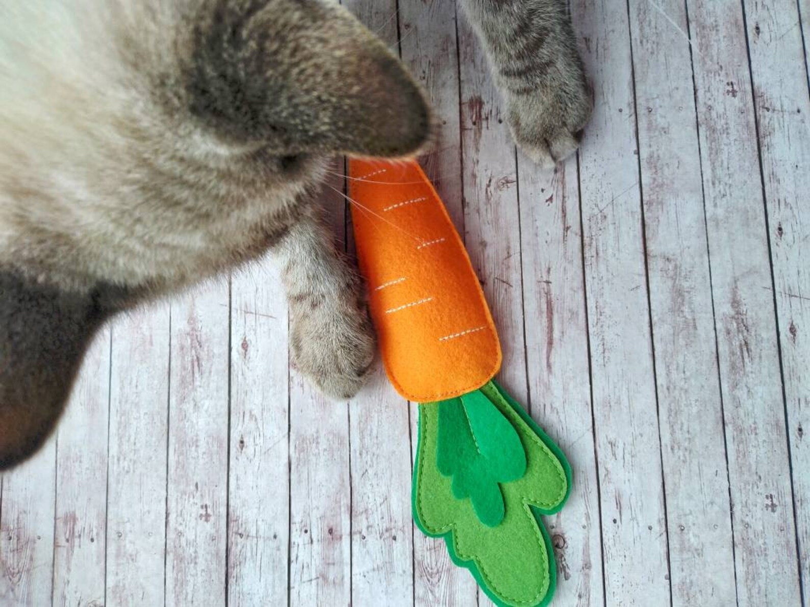Kitten play Cats toys Felt Carrot cat toys Gift for cat lovers Etsy