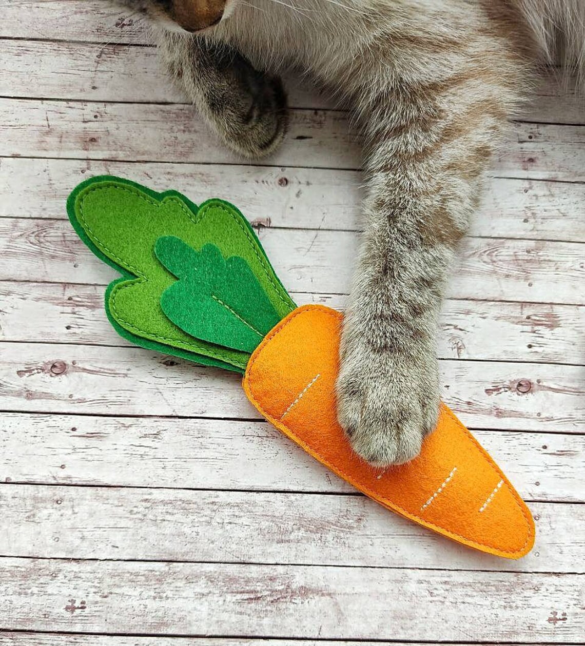 Kitten play Cats toys Felt Carrot cat toys Gift for cat lovers Etsy
