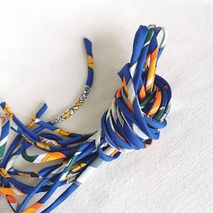 Cordoncino per spaghetti in twill di seta fatto a mano