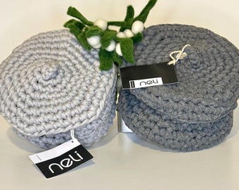 Recycled T-Shirt Yarn Basket with Wooden Lid (Med) - UK