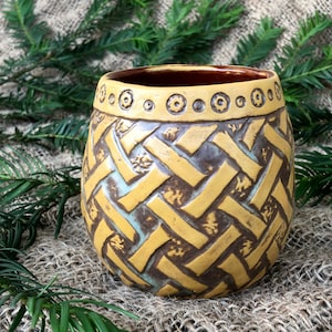 Wicker baskets — ceramic jugs