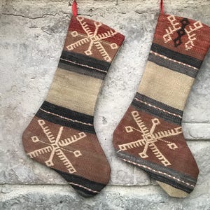Calza di Natale Kilim fatta a mano: decorazione da parete in tappeto turco