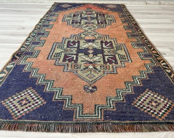 Handmade Wool Kilim Rug: Vintage Turkish Doormat (2.6x4.7 ft)