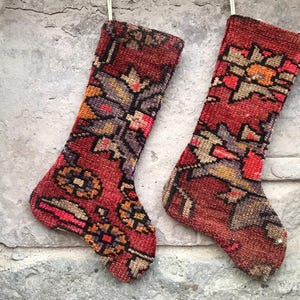 Calza di Natale Kilim fatta a mano: tappeto turco per la decorazione natalizia della famiglia