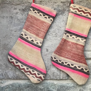 Calza di Natale Kilim fatta a mano: tappeto turco vintage per le feste