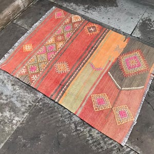 handmade small kilim rug - turkish bathroom rug - vintage doormat rug -  pastel decor rug - amazing embroidered kilim rug - 1.11 x 2.6 ft