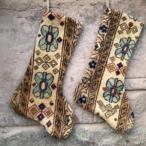 Calza di Natale Kilim fatta a mano: decorazione natalizia con tappeto turco