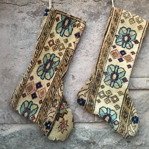 Calza di Natale Kilim fatta a mano: decorazione natalizia con tappeto turco