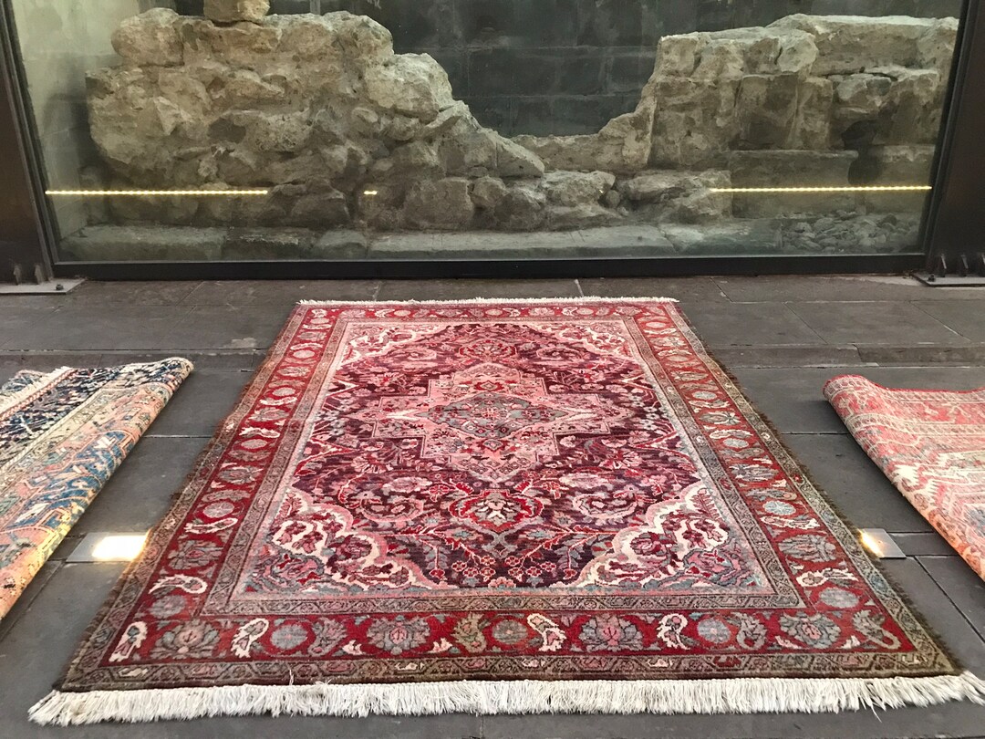 Vintage Persian Wool Rug: 4.4 X 6.10 Ft, Home Decor - Etsy