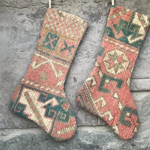 Calza di Natale Kilim fatta a mano: Calzino di lana in stile tappeto turco vintage