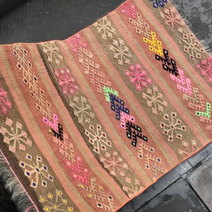 2.x2.9 ft anatolian  handmade kilim rug - saloon area rug - vintage wool rug -  pastel turkish decor rug - amazing embroidered kilim rug